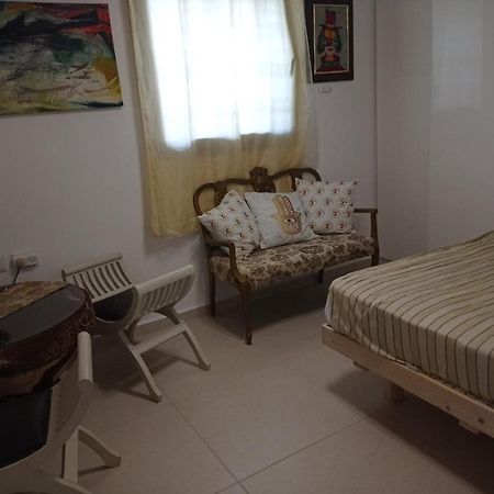 דירות חיפה New! Great Location! Vibrant Downtown, Talpiot Market, Flea Market, Carmel Beach, Close To Everywhere מראה חיצוני תמונה