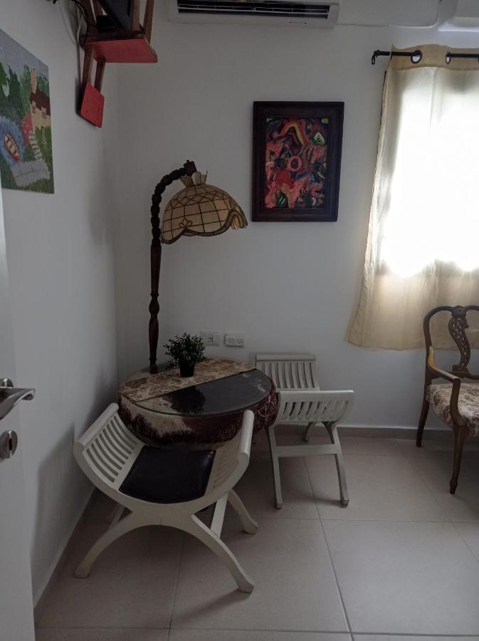 דירות חיפה New! Great Location! Vibrant Downtown, Talpiot Market, Flea Market, Carmel Beach, Close To Everywhere מראה חיצוני תמונה